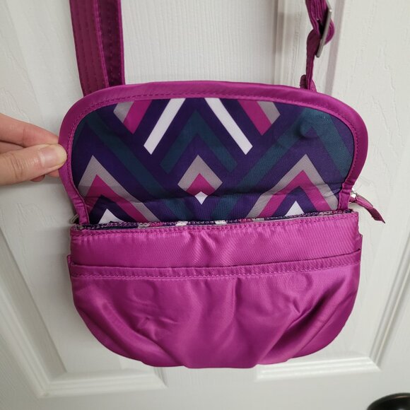 Lug Dash Convertible Mini Cross-body, magenta, VGUC - Picture 8 of 12